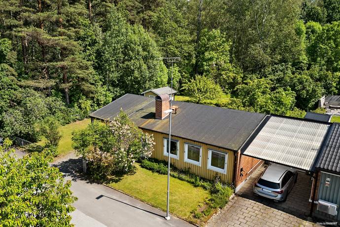 6 rum Villa på Fågelbärsgatan 54 Nya Hjärsta Örebro kommun - bild 12