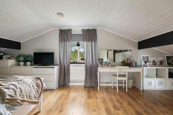 7 rum Villa på Gamla Köpingsvägen 26 Kungs Barkarö Kungsörs kommun - bild 38
