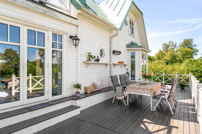 villa på Östra Strandvägen 23 Vendelsö Gård, Haninge kommun - bild 5