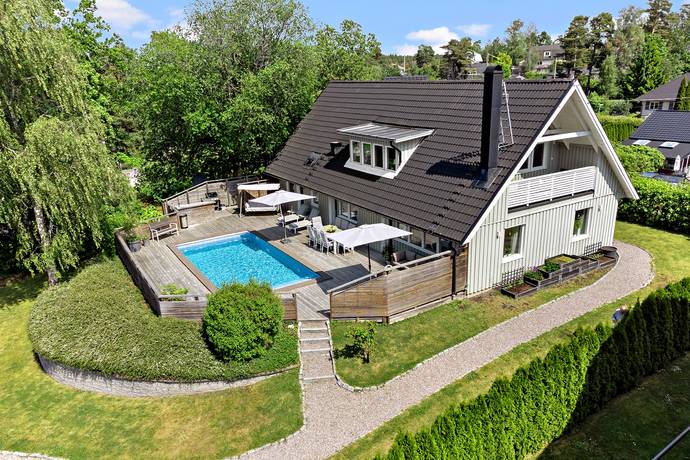 9 rum villa på Vintervägen 12 Viggbyholm, Täby kommun - bild 1