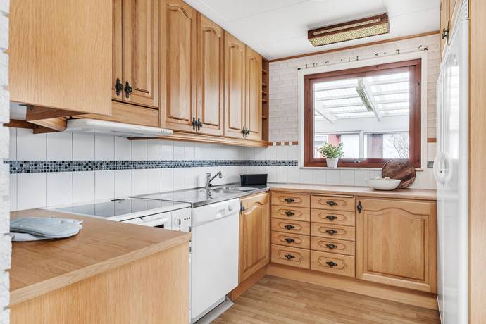 9 rum Villa på Glottervägen 17B-C Åby Norrköpings kommun - bild 15