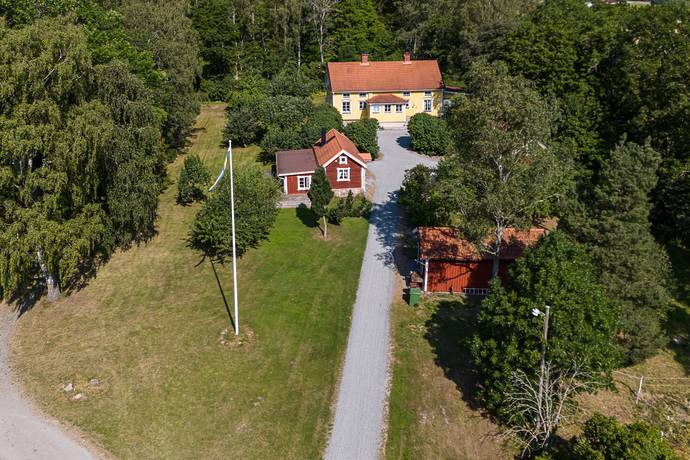 8 rum gård/skog på Fröslunda Noppsgärde 2 Örsundsbro, Enköpings kommun - bild 2