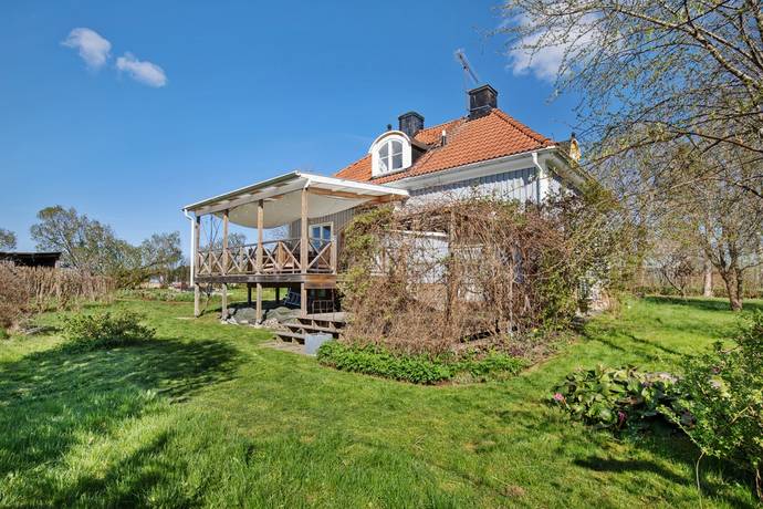 4 rum villa på Sörskatevägen 20 Hällestad, Finspångs kommun - bild 1