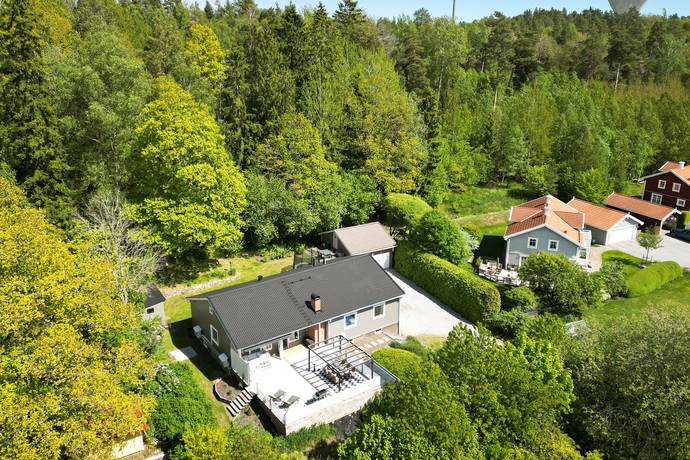Lilldalsvägen 16, Rönninge, Salems kommun