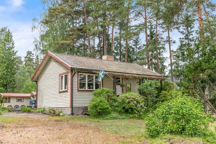 3 rum fritidshus på Bondmorans väg 36 Bro - Håbo-tibble, Upplands-Bro kommun - bild 1