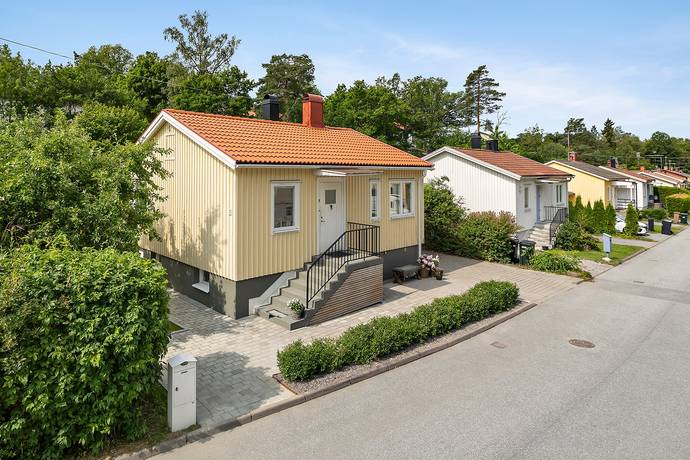 5 rum villa på Plommonvägen 11 Eneby, Stockholms kommun - bild 2