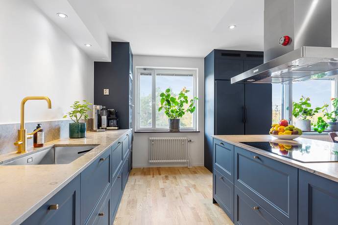 3 rum lägenhet på Astrakangatan 111, Vån 3/3 Hässelby - Lövsta Allé, Stockholms kommun - bild 1