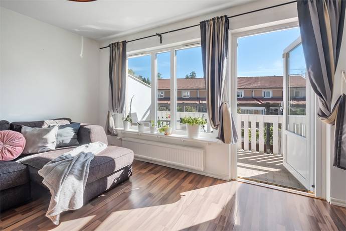 5 rum Radhus på Klangvägen 131 Skogås Huddinge kommun - bild 9