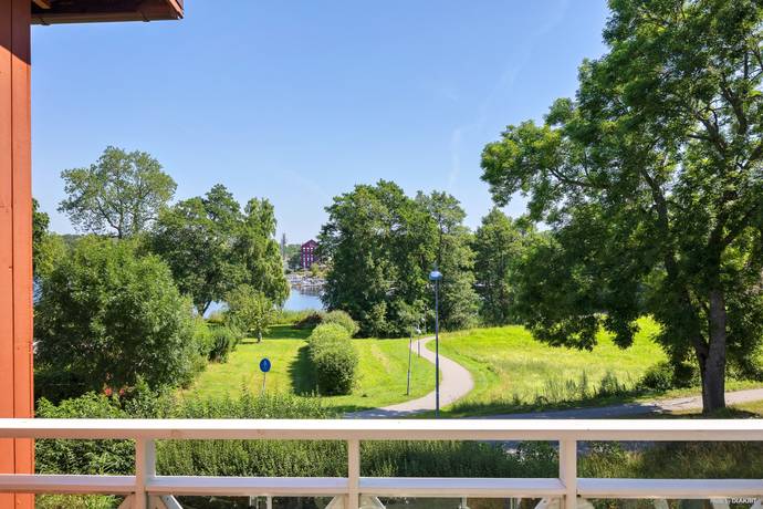 3 rum Lägenhet på Farsta slottsväg 7 Gustavsberg Farsta Slottsvik Värmdö kommun - bild 2