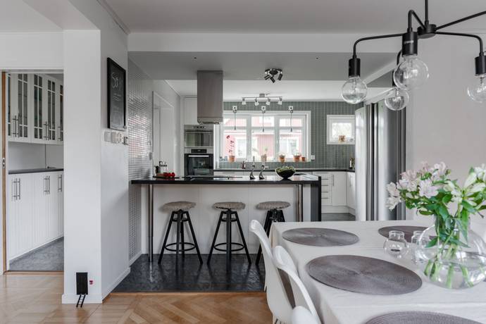7 rum Villa på Holmgatan 14 Tibro kommun - bild 10
