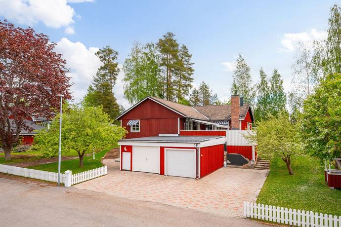 Vallhov, Sandvikens kommun