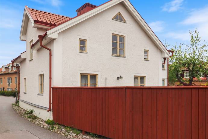 5 rum villa på Kvarngatan 8A Centralt, Strängnäs kommun - bild 2