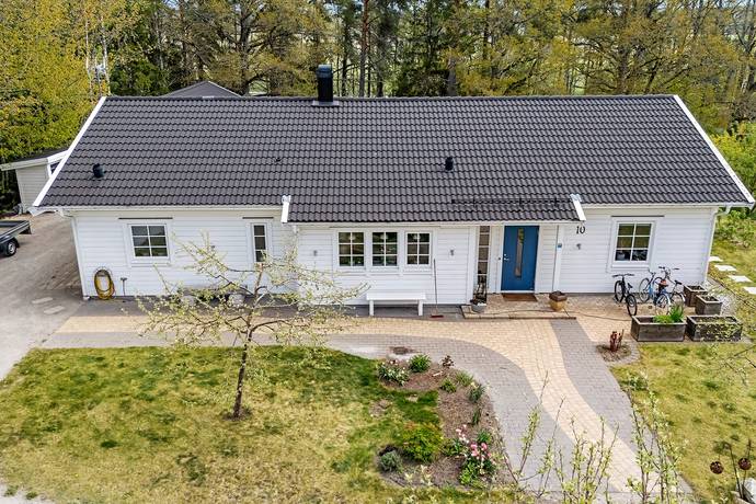 6 rum villa på Lötbacken 10 Åkers Styckebruk, Strängnäs kommun - bild 2