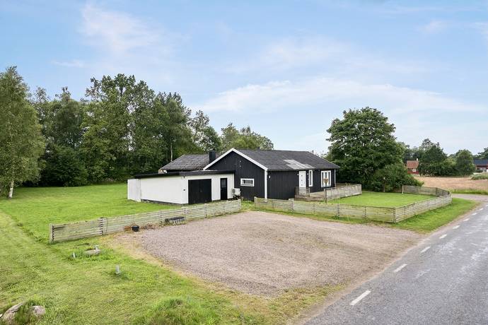 6 rum villa på Norra Össjö 309 Norra Össjö, Laholms kommun - bild 1