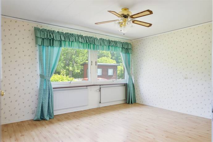7 rum Villa på Kyrkbyvägen 28 Bro - Håbo-tibble Upplands-Bro kommun - bild 12