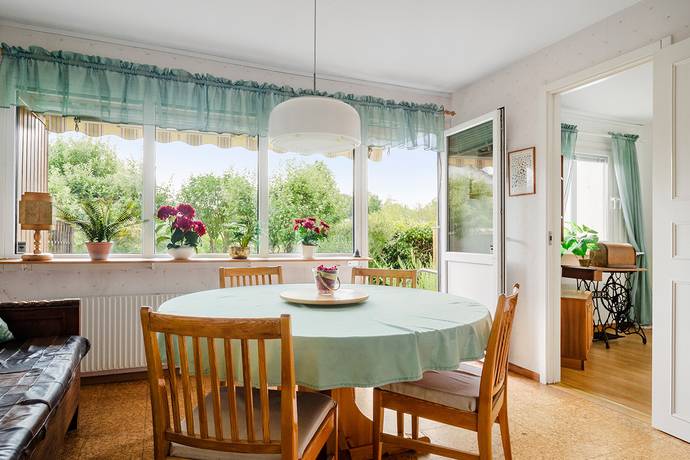 7 rum radhus på Högmoravägen 100 Älta Lovisedal/Sigfridsborg, Nacka kommun - bild 4