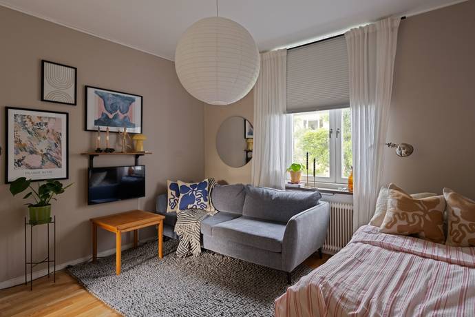 1 rum lägenhet på Tidaholmsvägen 32 Hammarbyhöjden, Stockholms kommun - bild 1