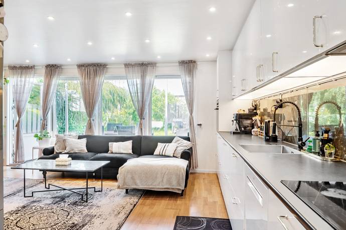 5 rum radhus på Västerslänt 110 Hammarkullen, Göteborgs kommun - bild 1