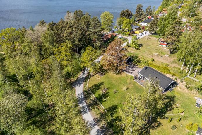 5 rum villa på Insjövägen 2 Svärtinge, Finspångs kommun - bild 1