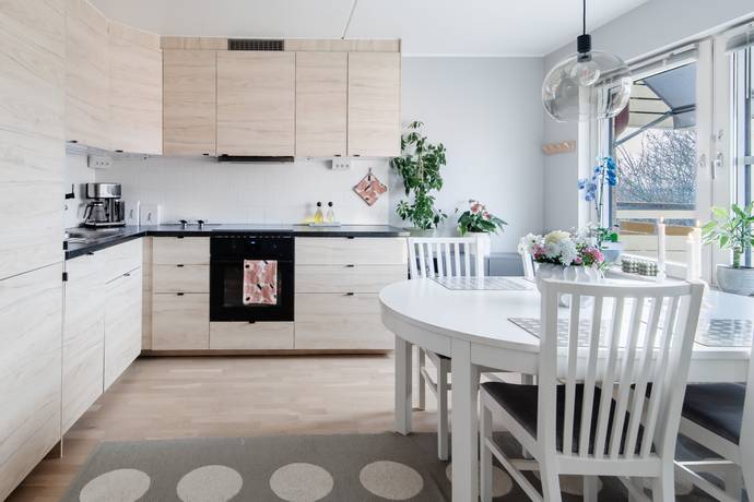 1 rum lägenhet på Bergaparksvägen 54 Centralt, Österåkers kommun - bild 1