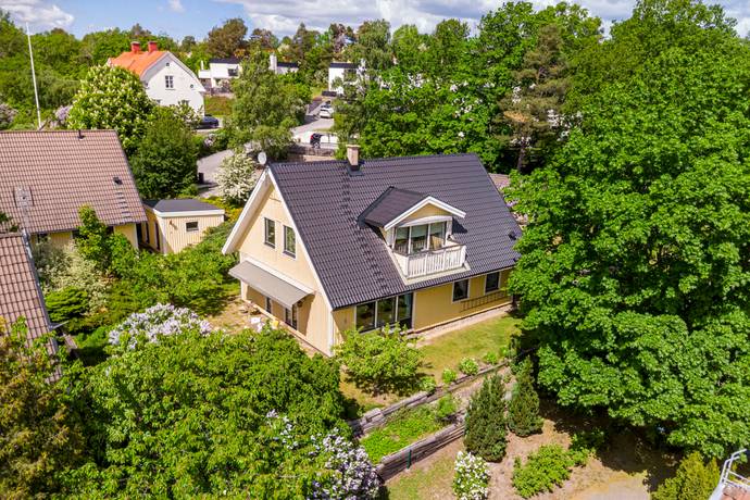 Liden 12, Hässelby Villastad, Stockholms kommun