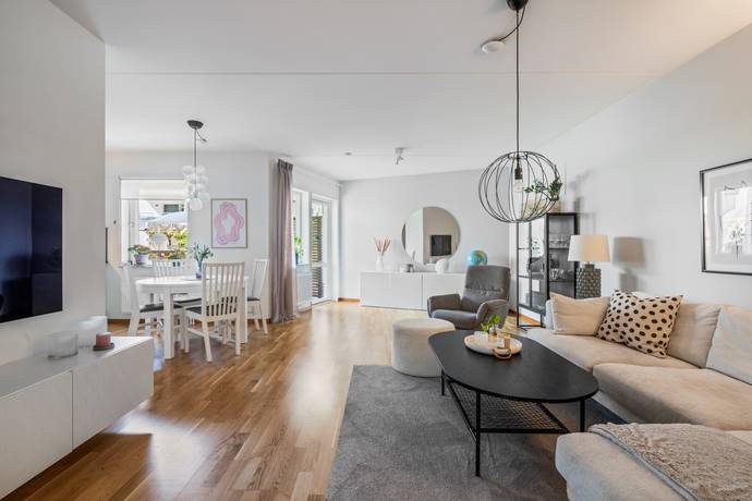 3 rum lägenhet på Torgny Segerstedts allé 28 Rosendal, Uppsala kommun - bild 1