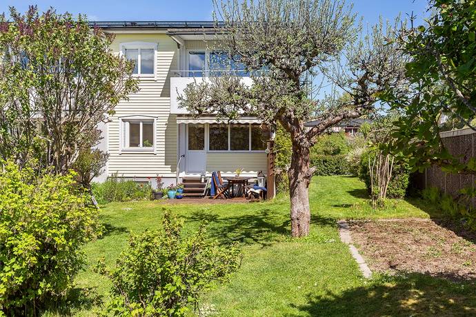 7 rum radhus på Högmoravägen 100 Älta Lovisedal/Sigfridsborg, Nacka kommun - bild 1