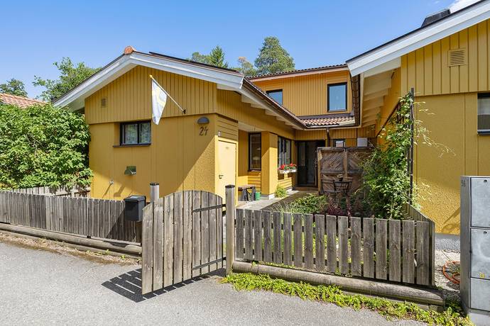 5 rum radhus på Symfonigränd 24 Viksjö, Järfälla kommun - bild 1