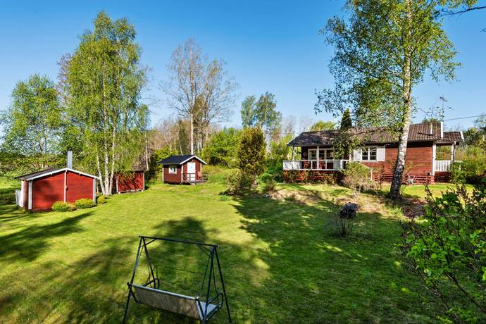 fritidshus på Rålvenvägen 13 Inål, Norrtälje kommun - bild 1