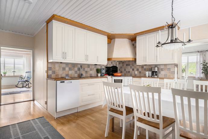 7 rum villa på Torpa Köpingen Sjuntorp, Trollhättans kommun - bild 4