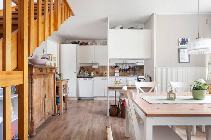 5 rum Villa på Adjutantgatan 29 Eskilstuna kommun - bild 5