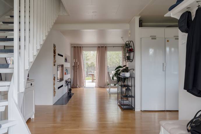 7 rum villa på Kantorsvägen 41 Skokloster Slottsskogen, Håbo kommun - bild 3