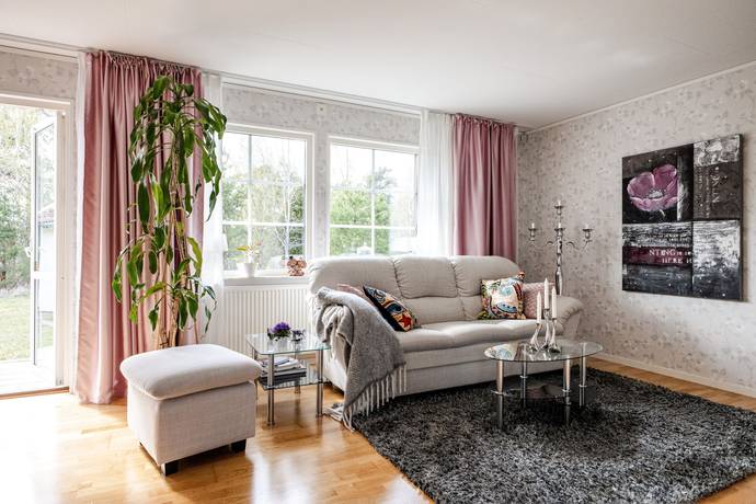 6 rum Villa på Diabasvägen 2 Bålsta Skörby Håbo kommun - bild 24