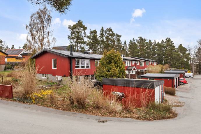 5 rum radhus på Drejarvägen 1 Fågelsången, Norrtälje kommun - bild 1
