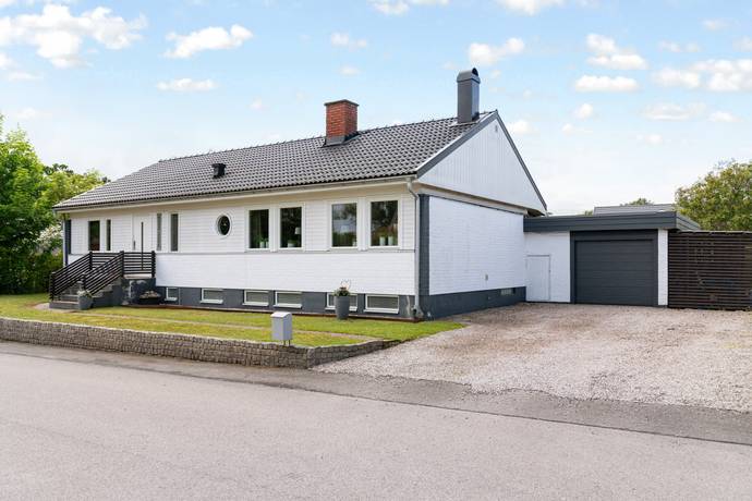4 rum villa på Bygatan 22 Bjärnum, Hässleholms kommun - bild 2