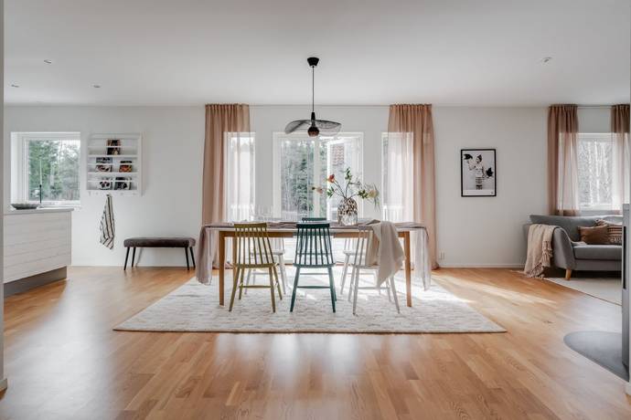 villa på Funningevägen 14 Borås, Borås kommun - bild 2