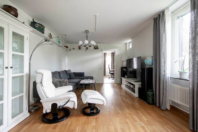 4 rum lägenhet på Vetterslundsgatan 44 Vetterslund, Västerås kommun - bild 2