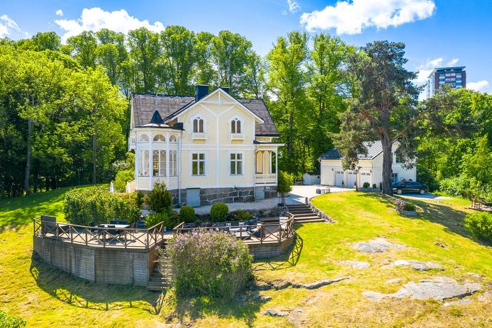 En tidigare bygghndelse p KUMMELNS 1:935. Den 30 juni 2014 beviljades ett bygglov fr nybyggnad av enbostadshus, hus. Jobbar du med byggprojekt Louise Bergstrm, Sergelvgen 26, Saltsj-Boo | patient-survey.net