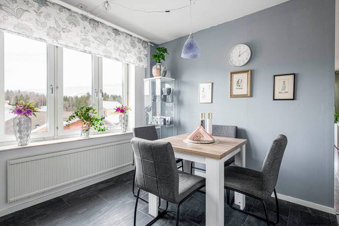 2 rum lägenhet på Vildrosgatan 37 Önsta Gryta, Västerås kommun - bild 5