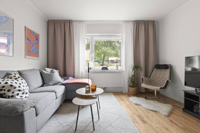 1 rum lägenhet på Fogdevreten 8 Karolinska, Solna kommun - bild 3