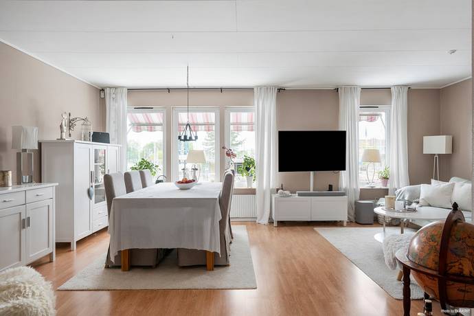 6 rum radhus på Växthusvägen 22 Munka-Ljungby, Ängelholms kommun - bild 3