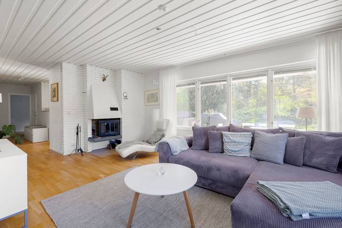 7 rum villa på Slåttervägen 84 Fårdala, Tyresö kommun - bild 2