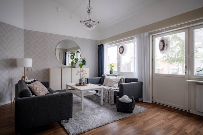 3 rum lägenhet på Blommelundsvägen 5 Carlslund, Upplands Väsby kommun - bild 2