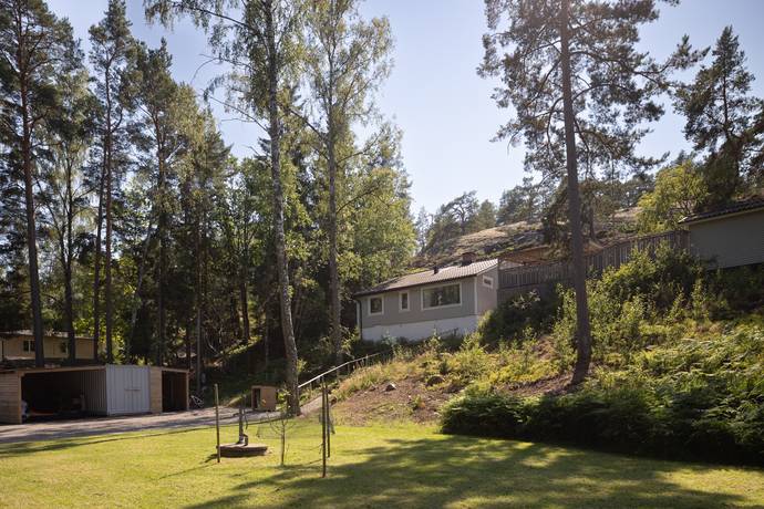 3 rum villa på Stubbvretsvägen 23 Brevik, Tyresö kommun - bild 1