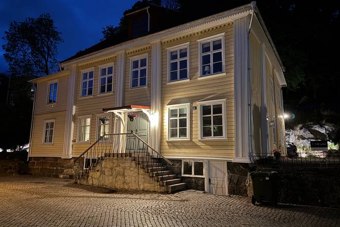 12 rum villa på Västra gatan 52A Centrum, Kungälvs kommun - bild 1