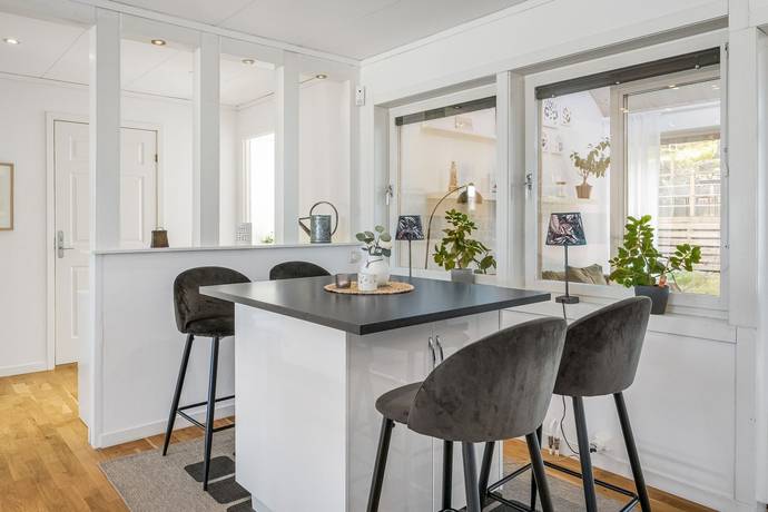 8 rum Radhus på Grenadjärgatan 13 Södra Skiljebo Västerås kommun - bild 13