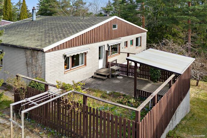 5 rum villa på Champinjonvägen 19 Sörskogen, Huddinge kommun - bild 1