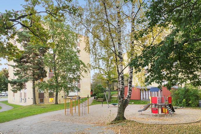 Stensövägen 13 i Älta Centrum/stensö, Nacka kommun - lägenhet till salu ...