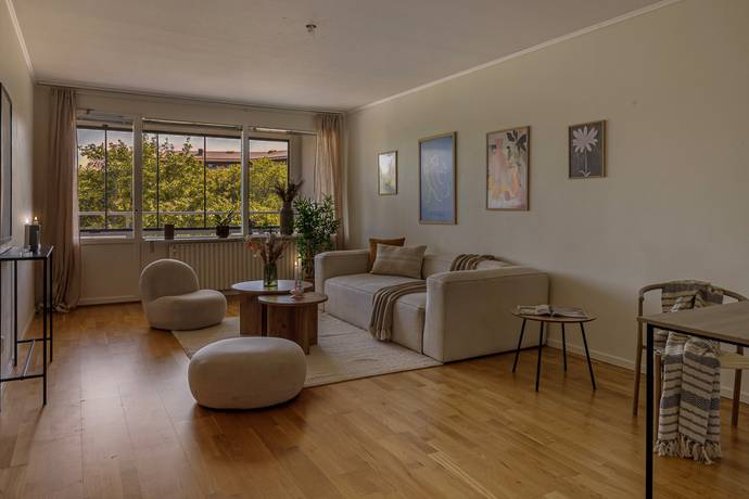 3 rum lägenhet på Krysshammarvägen 4, 3 tr Västra Skogen, Solna kommun - bild 1