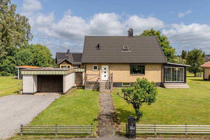 5 rum villa på Rönnegårdsvägen 56 Bredaryd, Värnamo kommun - bild 1